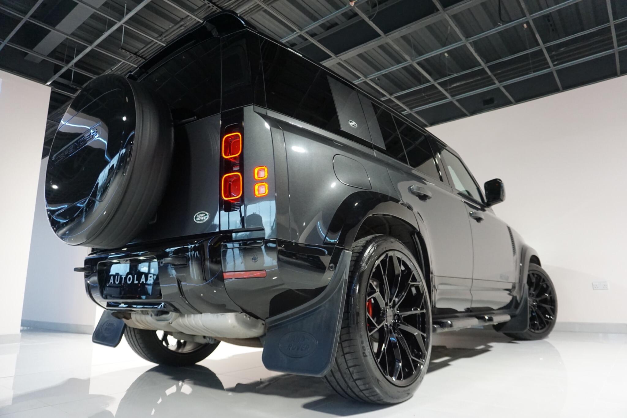 Land Rover Defender 110 3.0 D300 MHEV X-Dynamic HSE SUV 5dr Diesel Auto 4WD Euro 6 (s/s) (300 ps)